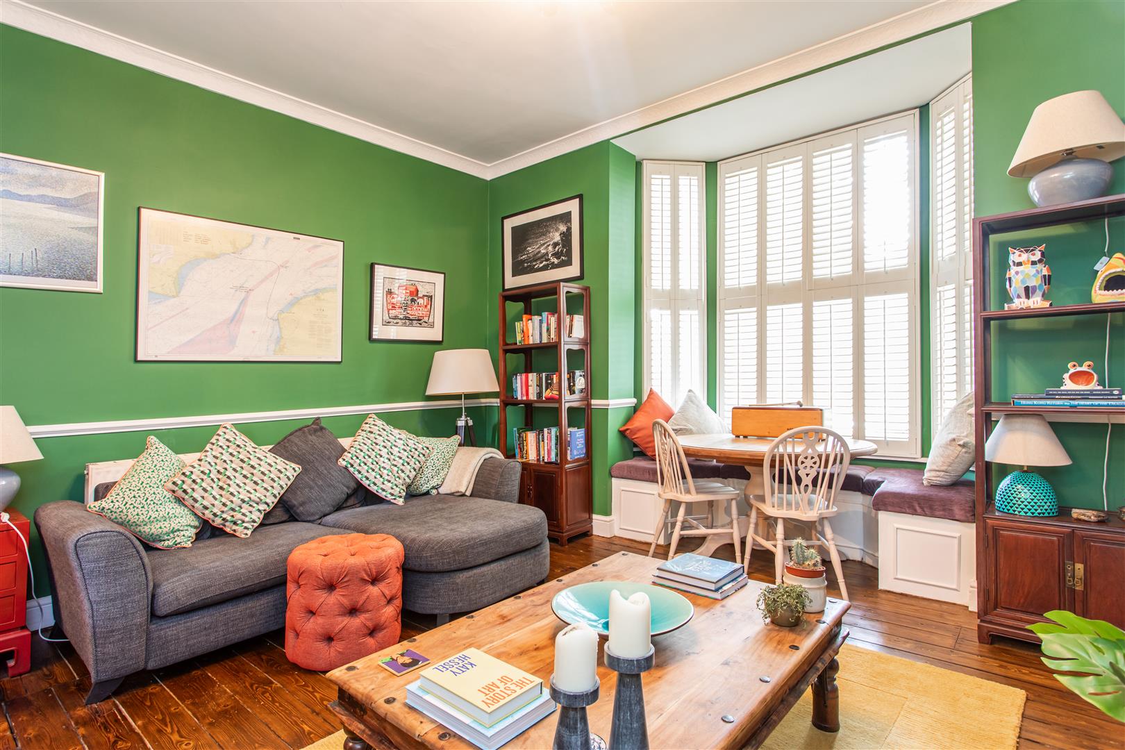 3 bed property in Burdett Road, Limehouse